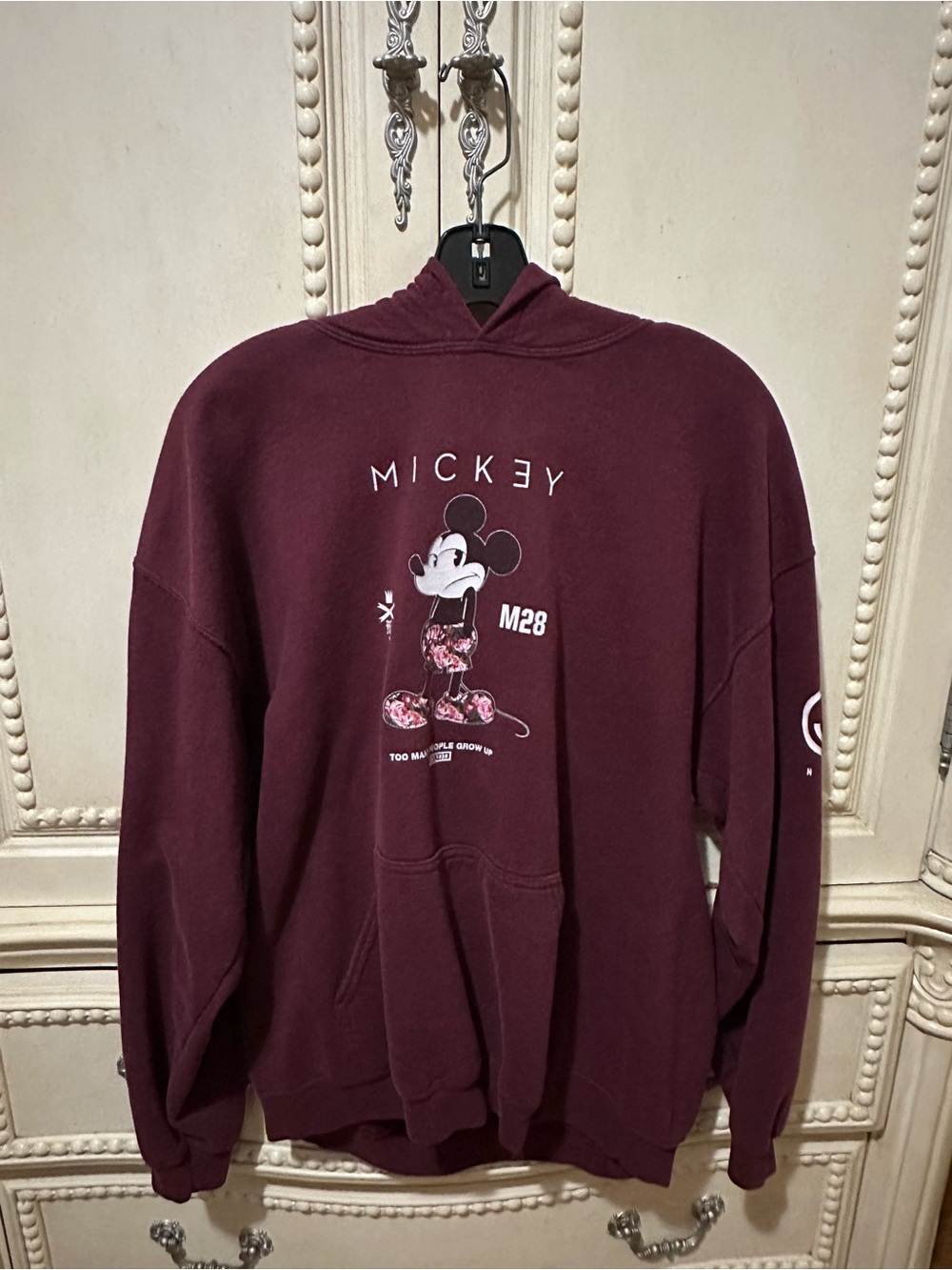 Mickey Mouse x Neff Gildan Heavy Blend Hoodie Maroon Men’s L | Graphic